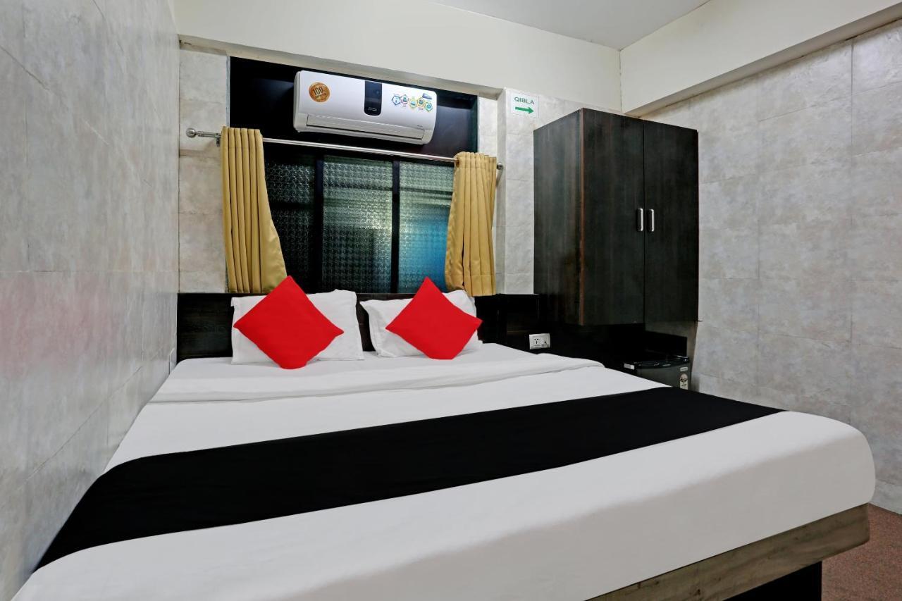Capital O 79386 Hotel Emirates Bombay Extérieur photo
