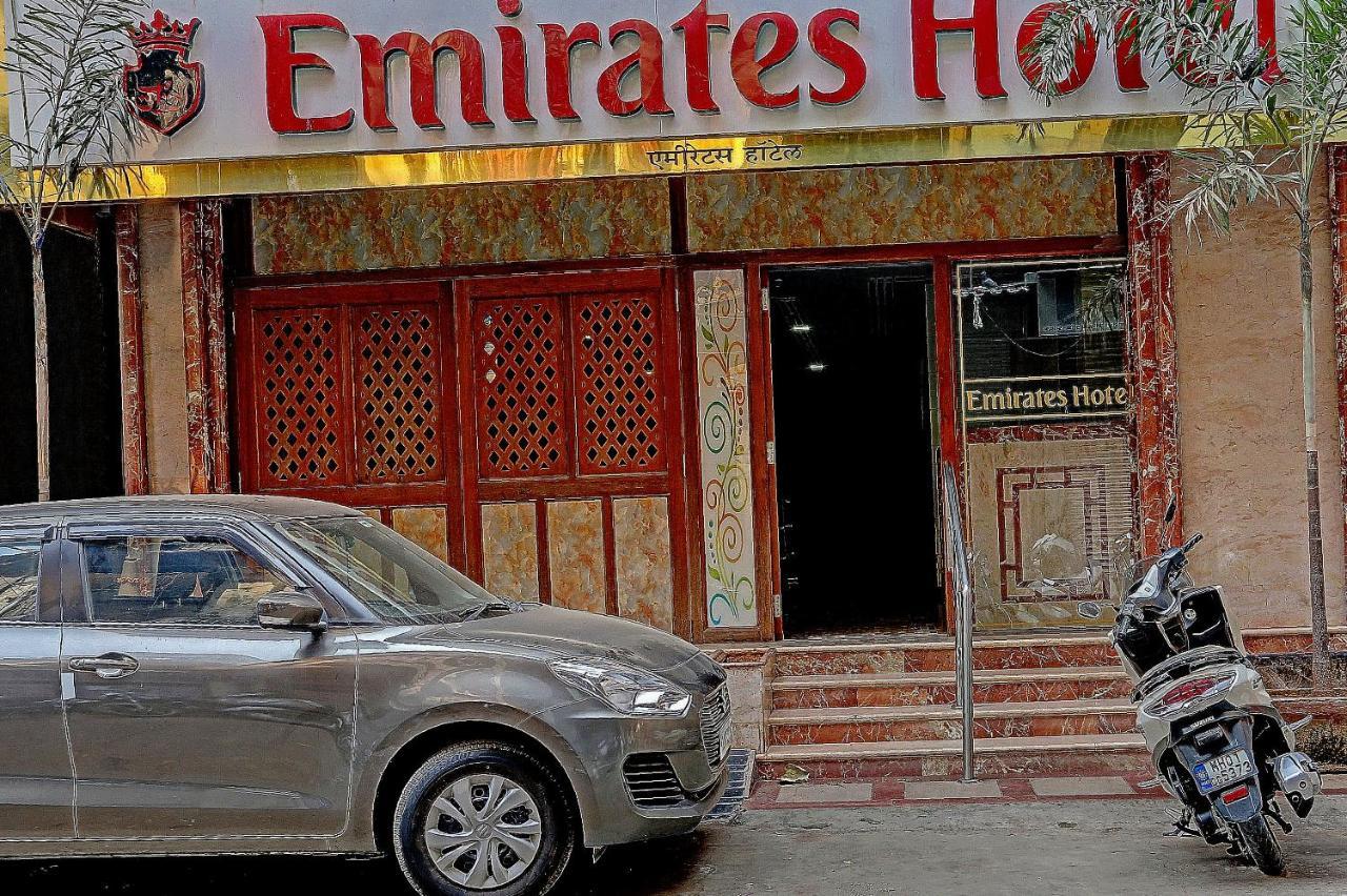 Capital O 79386 Hotel Emirates Bombay Extérieur photo